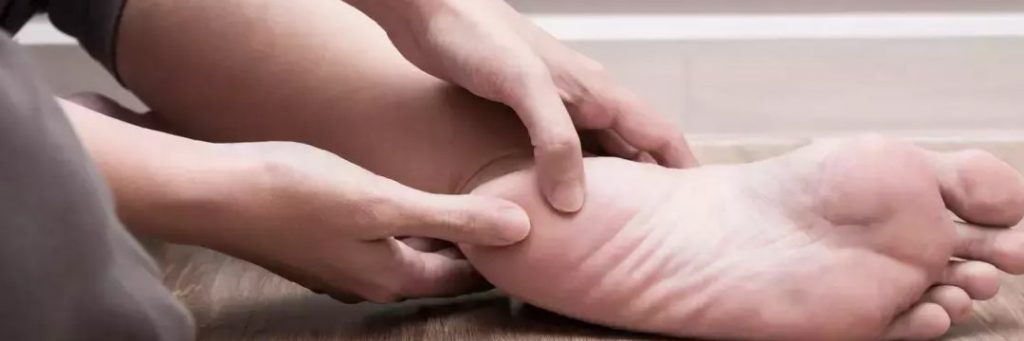 Ayaktaki Su Toplaması Nasıl Tedavi Edilir? 1 ayaktaki su toplamasi nasil tedavi edilir